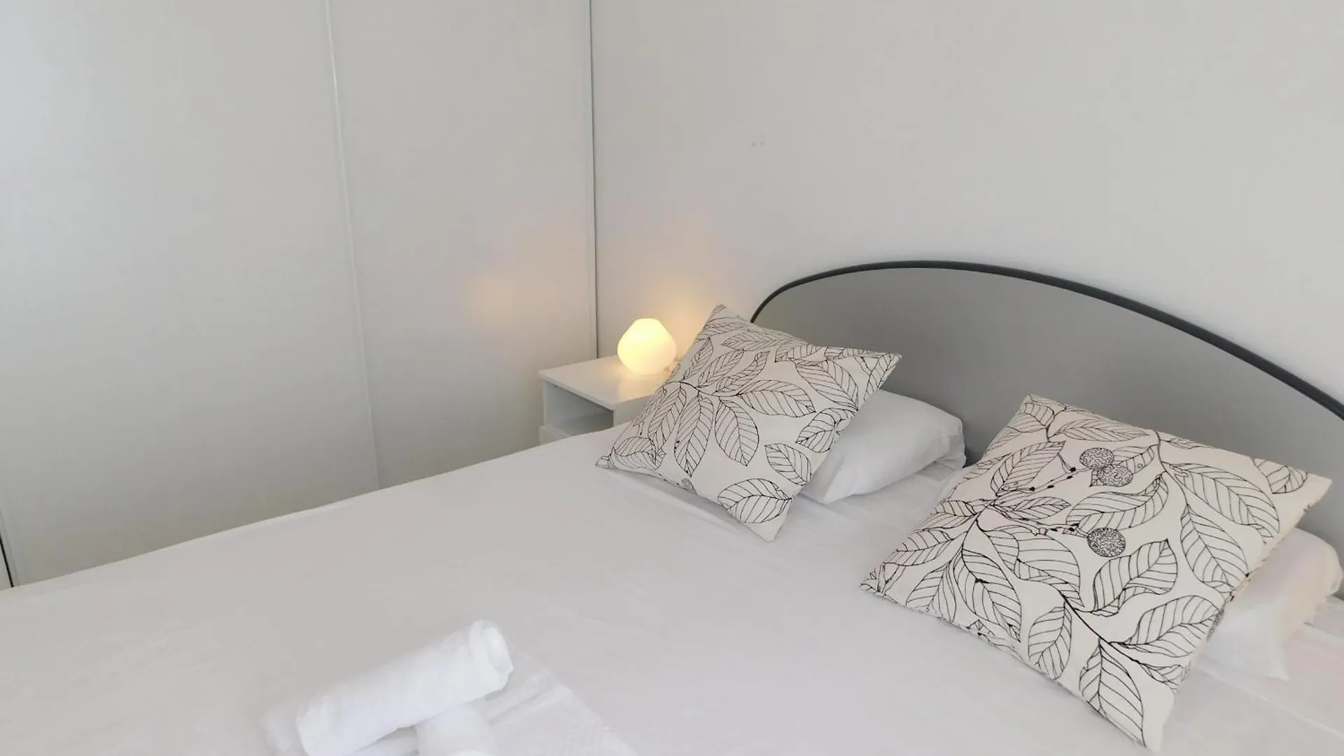 Apartment Bright T2 